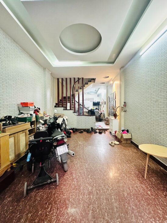Bán nhà Đại Từ 75m2.MTx5m mặt ngõ, ô tô đỗ cửa, gần hồ