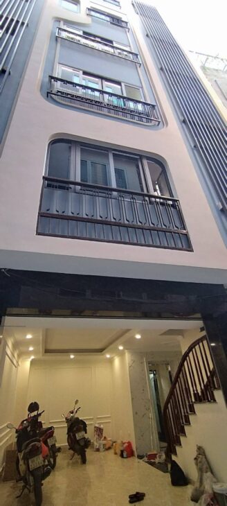 CCMN VIP QUẬN ĐỐNG ĐA – 6 TẦNG THANG MÁY – 20 PHÒNG KHÉP KÍN – GẦN CHỢ, GẦN Ô TÔ