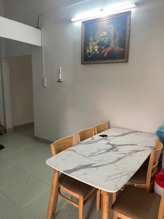 NHÀ C4 NHƯ MỚI, DT 82M2, ÔTÔ ĐỖ CỬA NHÀ, HOÀNG VĂN THÁI, GẦN CHỢ HOÀ KHÁNH NAM – CHỈ 2.3 T