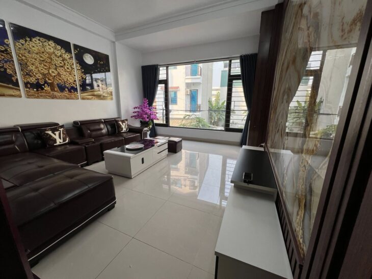 Bán Nhà Hà Đông Khu B Yên Nghĩa 50m x 4 tầng Mt 4.5m Giá 11.9 Tỷ.