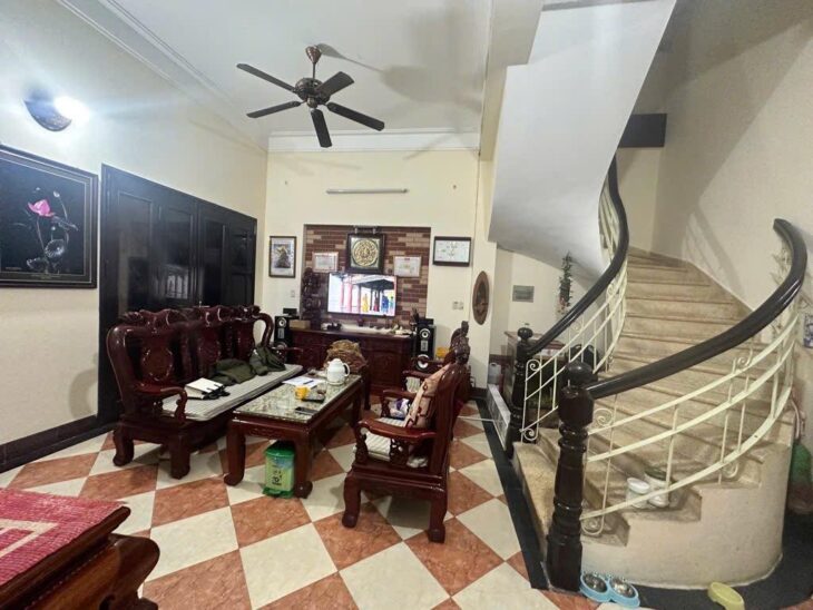 NGỌC LÂM , LONG BIÊN – NHÀ ĐẸP, LÔ GÓC, Ô TÔ TRÁNH – GARA – NGÕ THÔNG – 91M² – GIÁ TỐT