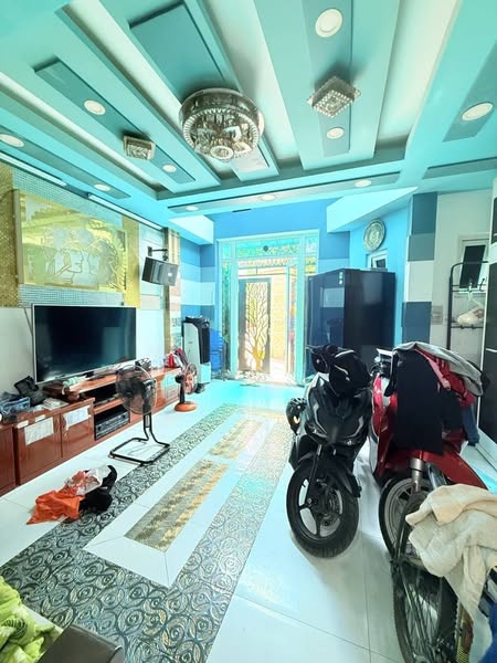NHÀ HOÀNG HOA THÁM-PHÚ NHUẬN-39M2 – 5 TẦNG