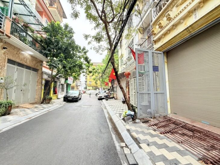 Gần Hồ Tây, nhà đẹp 6 tầng TM, ô tô đỗ cửa, 65m chỉ 18 tỷ