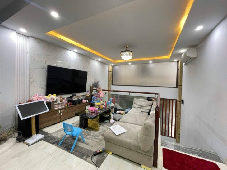 BÁN NHÀ ĐỂ TRẦN KHẮT TRÂN – KINH DOANH ĐỈNH – DÂN TRÍ CAO – 40mX5 TẦNG – MT 5M- 11 TỶ