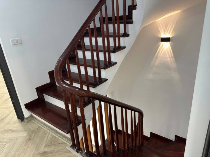 NHÀ PHÂN LÔ 5 TẦNG – 53M2 – 11.9 TỶ – PHỐ QUAN NHÂN – MỚI KÍNH KOONG – NGÕ RỘNG – CÁCH Ô TÔ 20M