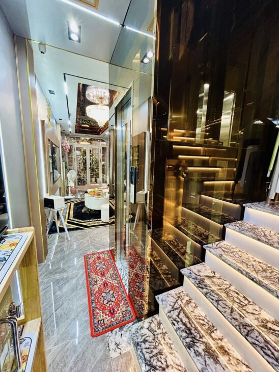 BÁN LÂU ĐÀI PHỐ MINH KHAI – Ô TÔ ĐỖ CỬA – 40MX5 TẦNG 11 TỶ