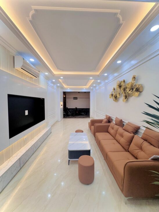 BÁN NHÀ MỚI PHỐ YÊN LẠC HBT- THANG MÁY- LÔ GÓC 2 THOÁNG- Ô TÔ ĐỖ CỬA – 45mX5 TẦNG – 13 TỶ