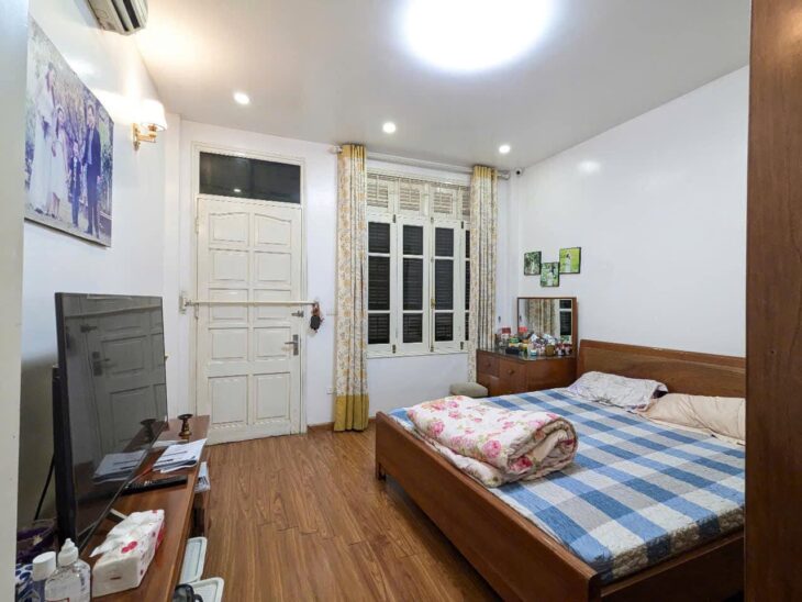 Bán nhà đẹp Mỹ Đình 2, 51m2 xây 4 tầng đẹp như hoa hậu, dân xây, ở ngay