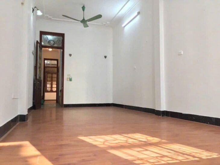 Bán nhà Ôtô tránh Phố Láng Hạ (Cạnh Hồ Hoàng Cầu) 56m/ 5Tầng 19.5 Tỷ,K.doanh