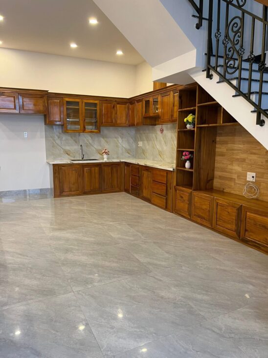 BÁN NHÀ 03 TẦNG, MÊ ĐÚC MỚI VĨNH NGỌC,HẺM Ô TÔ LƯƠNG ĐÌNH CỦA NGAY UBND XÃ VĨNH NGỌC, GẦN CHỢ