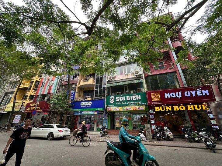 SIÊU HIẾM MẶT PHỐ VIP NGUYÊN HỒNG – KINH DOANH VỈA HÈ – MẶT RỘNG – CHO THUÊ 60 TRIỆU/THÁNG