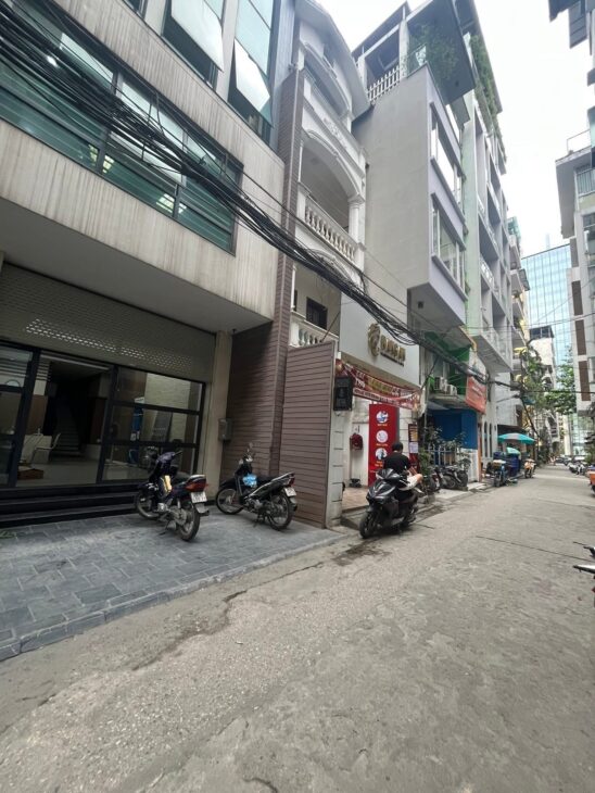 Bán nhà Ôtô tránh Phố Láng Hạ (Cạnh Hồ Hoàng Cầu) 56m/ 5Tầng 19.5 Tỷ,K.doanh