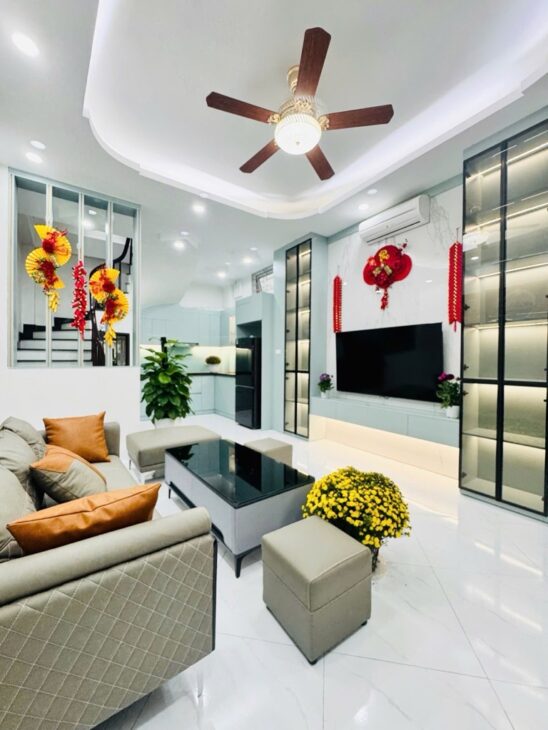 Nhà Trần Đại Nghĩ 42m – Lô góc- Kinh Doanh – ô tô đỗ cửa – Full Nội Thất – giá 9,35 tỷ