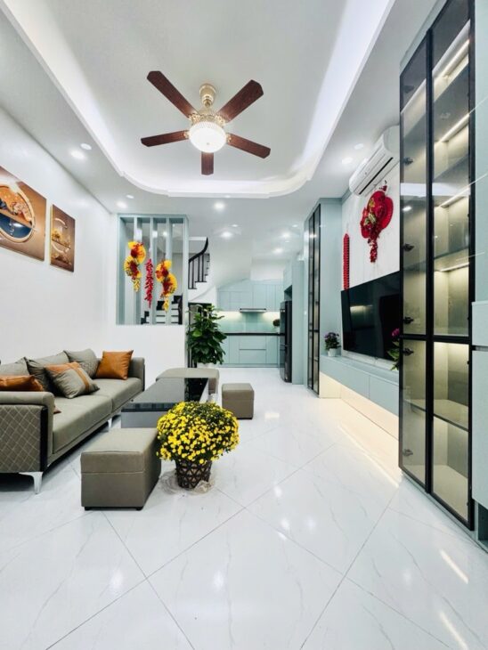 Nhà Trần Đại Nghĩ 42m – Lô góc- Kinh Doanh – ô tô đỗ cửa – Full Nội Thất – giá 9,35 tỷ