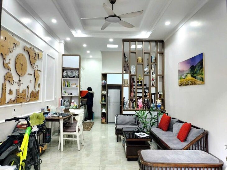 GỐC ĐỀ – MINH KHAI – 5 tầng – đầy đủ nội thất xịn xò – nở hậu, giá hơn 8 tỷ