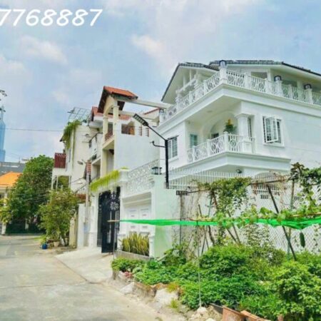 Giá đầu tư Bán Biệt Thự cũ tiện xây mới, MT nội bộ Trần Não, Q2