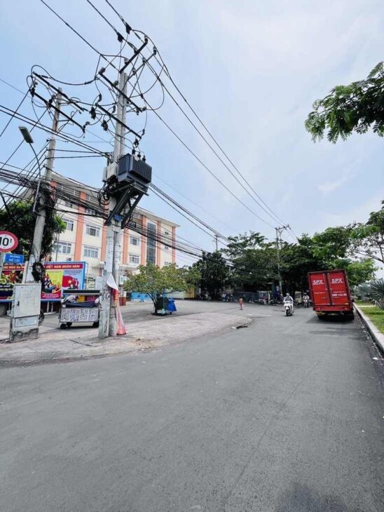 NHÀ ĐẸP Q8 MẶT TIỀN MỄ Cốc 4,3M X 28M TIỆN XÂY MỚI