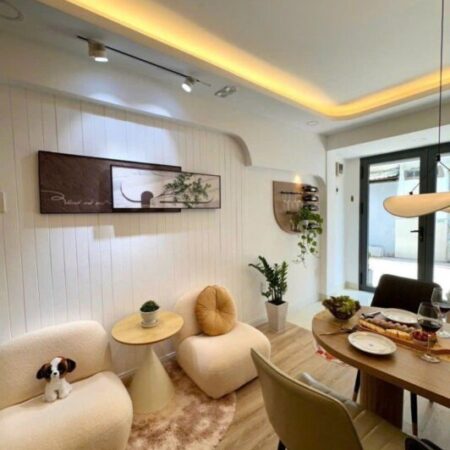 BÁN NHÀ ĐƯỜNG LÊ TỰ TÀI – NHÀ ĐẸP NỞ HẬU – CĂN GÓC 2MT – HẺM XE HƠI – TRUNG TÂM PHÚ NHUẬN – 2 TẦNG