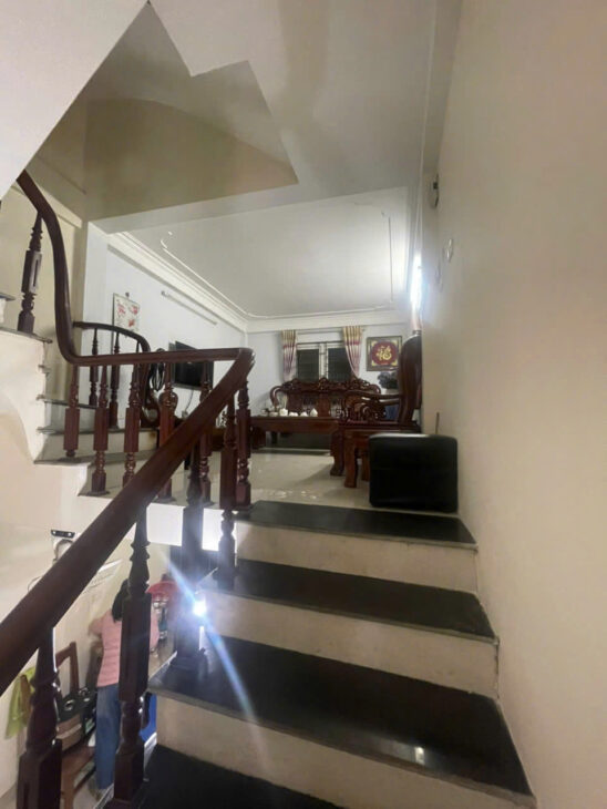 BÁN GẤP NHÀ ĐẸP Ở LUÔN KIM GIANG, CHỦ TỰ XÂY, NỞ HẬU, GẦN PHỐ, 41M2X5T, GIÁ 7.9 TỶ