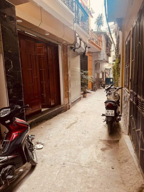 CHÍNH CHỦ NHỜ BÁN NHÀ HOÀNG MAI GẦN HỒ ĐỀN LỪ, 40M2, 5 TẦNG, MT3.5M, THANG MÁY. GIÁ 7.9 TỶ