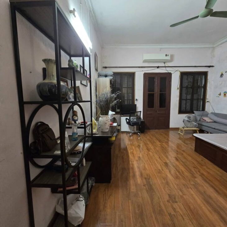 Bán 94m2 đất tại Giải Phóng,HBT,nhà 2 mặt ngõ, mt 5.3m.giá 15.5 tỷ