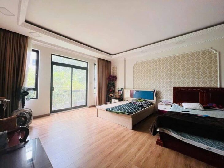 Bán nhà Lạc Long Quân phân lô oto tránh kinh doanh – văn phòng – thang máy 57m 7 tầng 21.3 tỷ