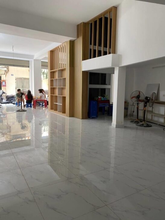 Bán nhà Võng Thị oto tránh – kinh doanh – thang máy – gần Hồ Tây 63m 6 tầng 21.6tỷ