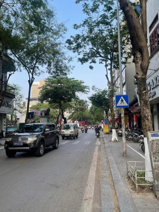 HÀNG HIẾM MẶT PHỐ ĐỘI CẤN BA ĐÌNH – ÔTÔ TRÁNH – VỈA HÈ RỘNG THÊNH THANG – KINH DOANH SẦM UẤT 54M