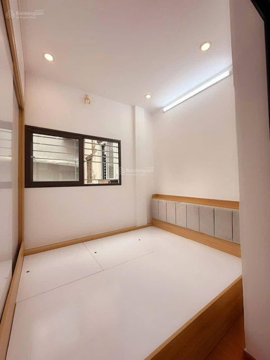 Bán căn hộ tập thể Cao Su Sao Vàng 2.88 tỷ ngay Ngã Tư Sở, Thanh Xuân dt 28/60m2