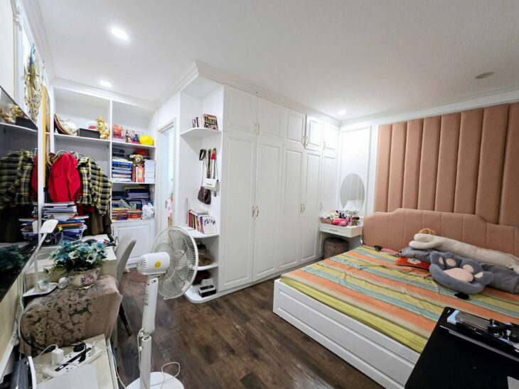 Chính chủ bán gấp Chung cư Vip Tòa Spring 47 Nguyễn Tuân, Thanh Xuân. Dt 70m2 – 2 Ngủ, 6,5 tỷ