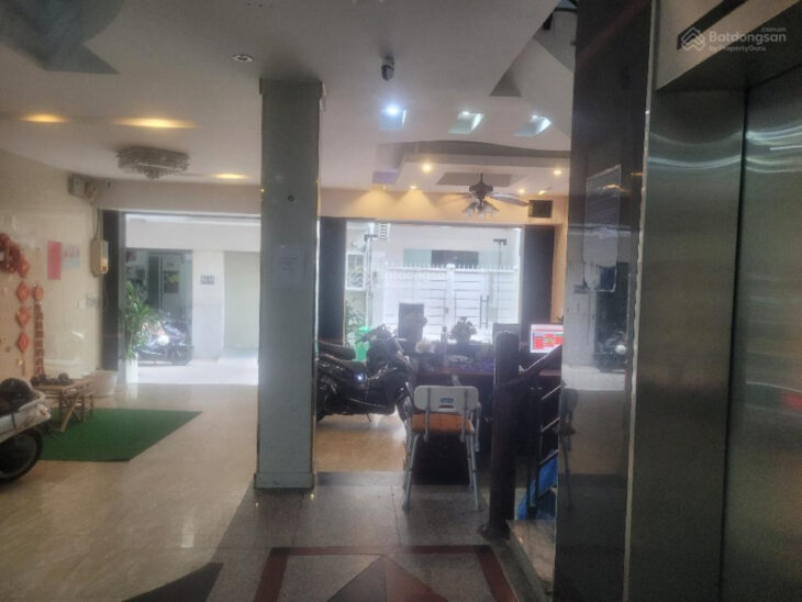 Bán KS Nguyễn Thị Minh Khai, Q1 123m2, 21PN, ngang 8m, dòng tiền 200tr/th