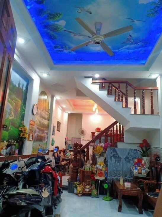 Bán nhà 3 Tầng ngay Trung Tâm Dĩ An,Gần trường THPT Dĩ An,đường 2 ô tô