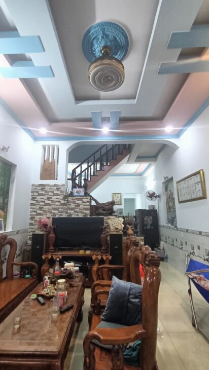 Bán nhà 1 Trệt 1 Lầu Dĩ An,SHR,Đường 2 xe hơi,gần trường THCS Tân Bình