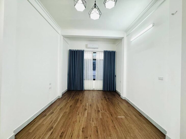 CHÍNH CHỦ NHỜ BÁN TRUNG TÂM THANH XUÂN, 30M2, 4 TẦNG, NGÕ Ô TÔ TRÁNH THÔNG RỘNG BÀN CỜ GIÁ 8.4 TỶ