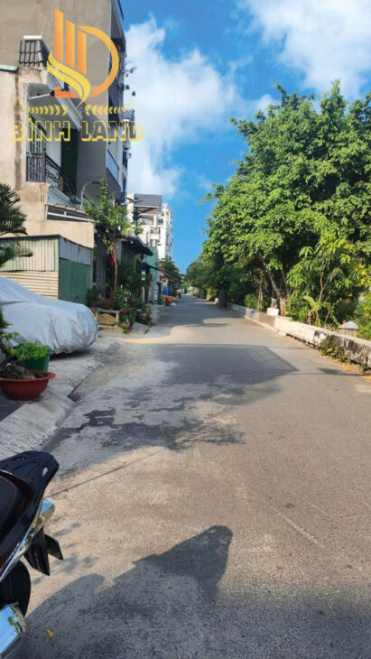 Nhà Hẻm 8M 4×17 Tô Ngọc Vân Thạnh Xuân Q12 4Tỷ Nhỏ
