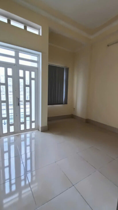 13. Cho thuê nhà trệt 2 lầu 7 triệu Đề Thám