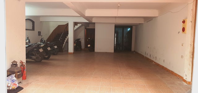 Bán nhà 5T phố trích Sài Tây Hồ Hà Nội, diện tích 215m, mặt tiền 10m, giá 85 tỷ, dòng tiền 1.5