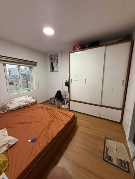 Chính chủ bán gấp chung cư Toà 17T10 Trung Hòa Nhân Chính, Cầu Giấy. DT: 70m2 – 2PN. 4,9 tỷ.