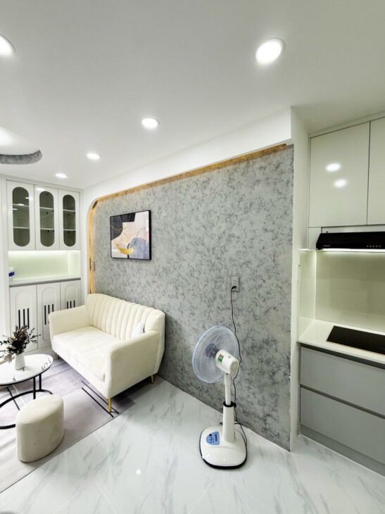 NHỎ XINH ĐỦ CÔNG NĂNG – NƠ TRANG LONG P.7 BÌNH THẠNH – HẺM XE HƠI – 1 TRỆT 1 LẦU – CHỈ 3.86 TỶ