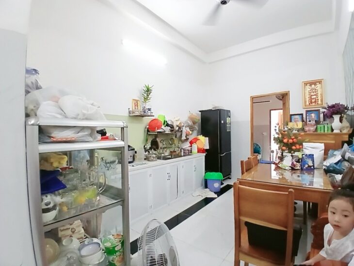 Bán nhà 70m2, 3 tầng, 5PN, 4WC, Q.9, 6.6 tỷ, sổ hồng