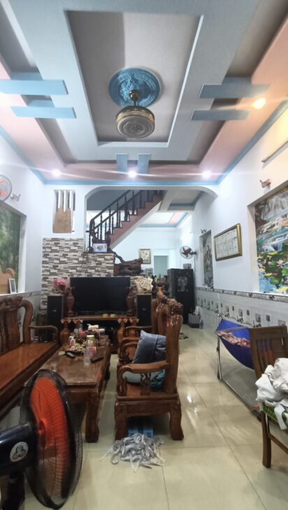 Bán nhà 1 Trệt 1 Lầu Dĩ An,SHR,Đường 2 xe hơi,gần trường THCS Tân Bình