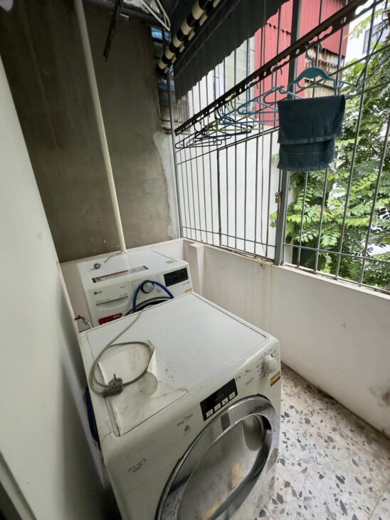 Lương Khánh Thiện – Hoàng Mai