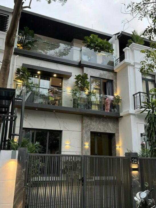 SIÊU PHẨM NHÀ PHÂN LÔ CÁN BỘ HOÀNG QUỐC VIỆT, CẦU GIẤY, MẶT TIỀN 6.8M, 4 TẦNG, 35 TỶ