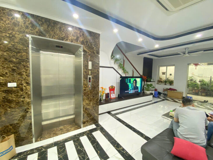 SIÊU HIẾM HIẾM- BÁN NHÀ ĐẠI TỪ – HOÀNG MAI, NHÀ 8TẦNG- 5 Ô TÔ NGỦ TRONG NHÀ- VỈA HÈ ĐÁ BÓNG, THANG