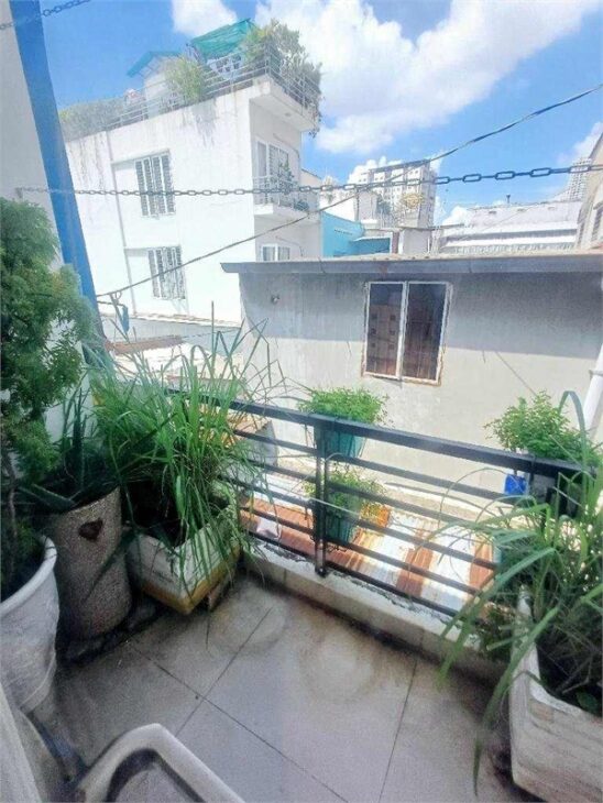 NHÀ ĐẸP NGAY CHỢ TÂN QUY Q7 DT40m2 NGANG KHỦNG 6M50