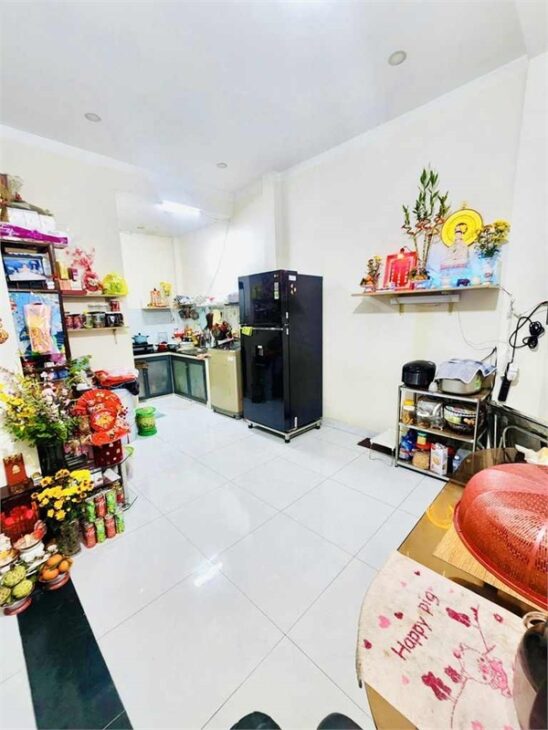 NHÀ ĐẸP NGAY CHỢ TÂN QUY Q7 DT40m2 NGANG KHỦNG 6M50