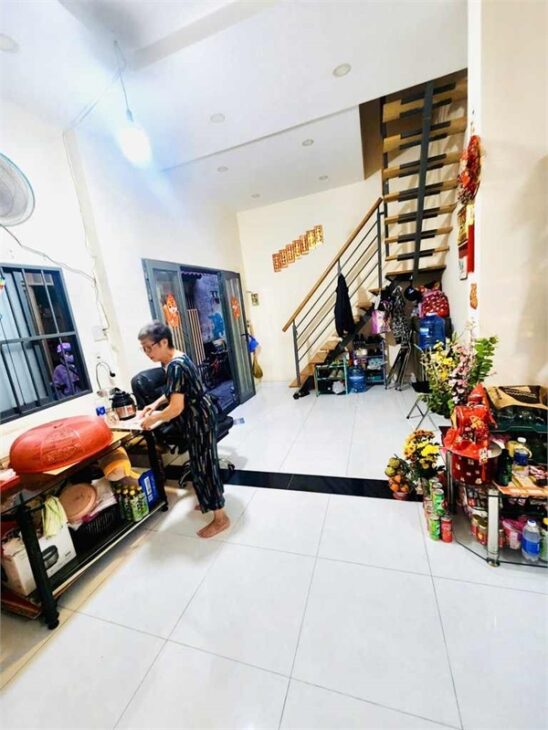 NHÀ ĐẸP NGAY CHỢ TÂN QUY Q7 DT40m2 NGANG KHỦNG 6M50