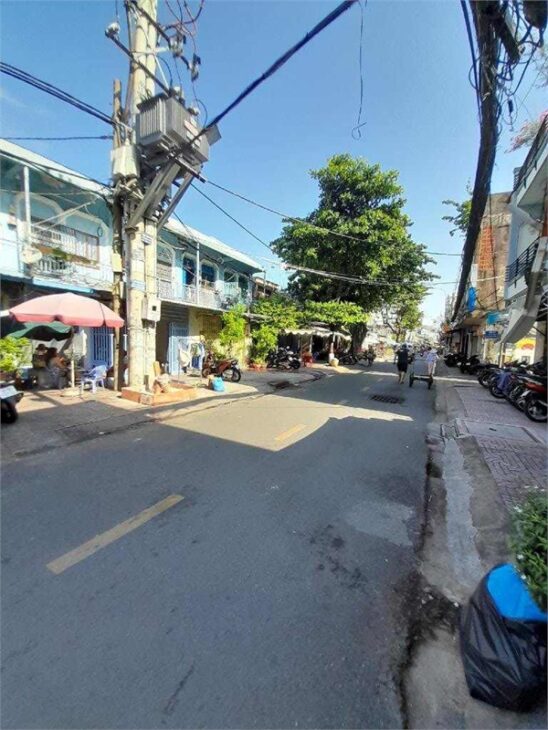 NHÀ MẶT TIỀN PHONG PHÚ Q8 DT70m2 NHÀ ĐẸP Ở NGAY