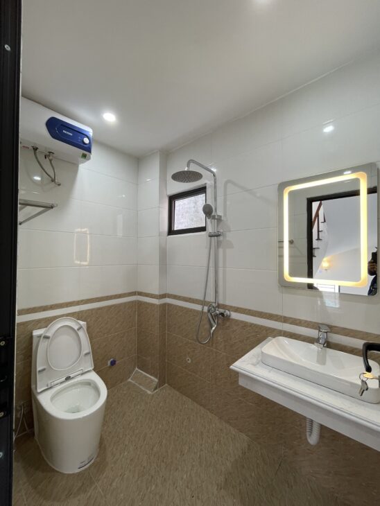 Nhà Vân Canh, Hoài Đức, Hà Nội, nở hậu đẹp mới, cách vài bước ra đường 422B