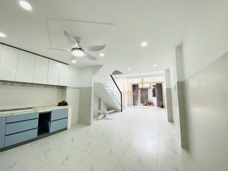 Bán nhà mặt phố đường Hồ Văn Tư, Trường Thọ, Thủ Đức – 6.5 tỷ, 56m², 3 tầng